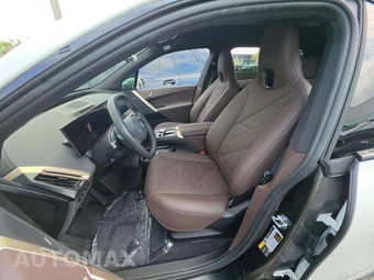 2026 BMW iX xDrive45 - miniatura 6