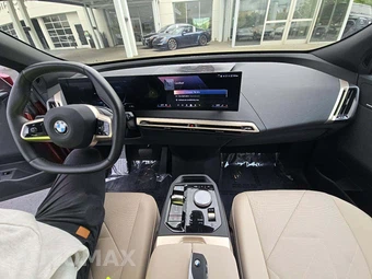 2026 BMW iX xDrive60 - miniatura 10