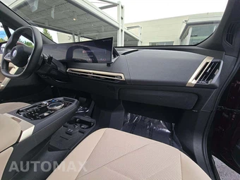 2026 BMW iX xDrive60 - miniatura 19