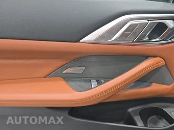 2026 BMW M4 Competition xDrive Coupe - miniatura 9