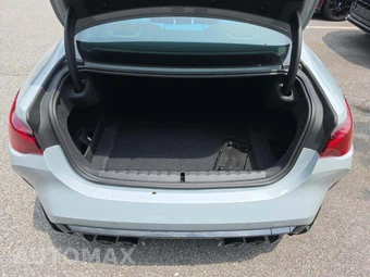 2026 BMW M4 Competition xDrive Coupe - miniatura 14