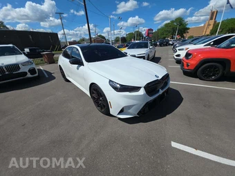 2026 BMW M5 Sedan - miniatura 3