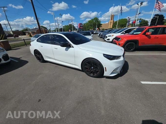 2026 BMW M5 Sedan - miniatura 4