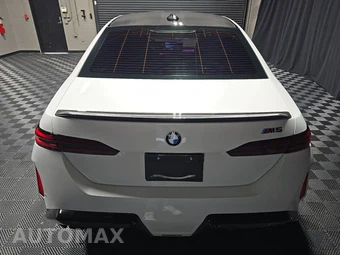 2026 BMW M5 Sedan - miniatura 5