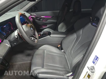 2026 BMW M5 Sedan - miniatura 7