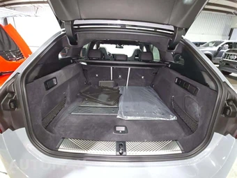 2026 BMW M5 Touring Wagon - miniatura 14