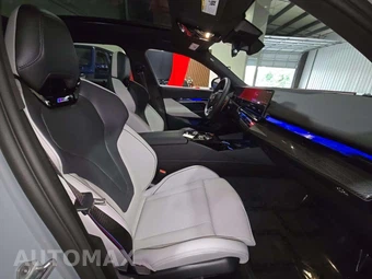 2026 BMW M5 Touring Wagon - miniatura 18