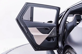 2026 BMW M5 Touring Wagon - miniatura 38