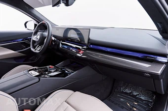 2026 BMW M5 Touring Wagon - miniatura 51