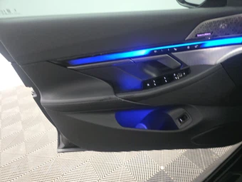 2026 BMW M5 Touring Wagon – miniatura 9