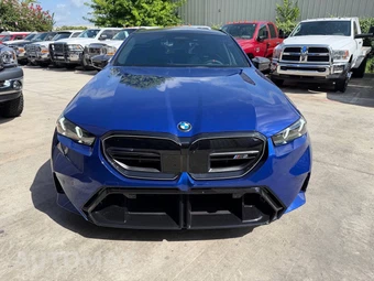 2026 BMW M5 Touring Wagon - miniatura 14