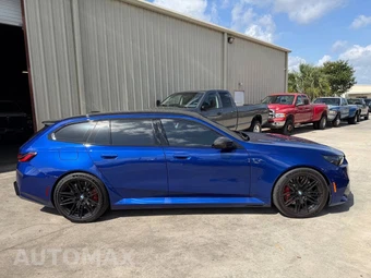2026 BMW M5 Touring Wagon - miniatura 8