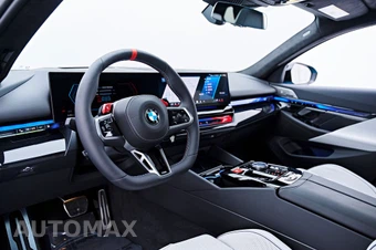 2026 BMW M5 Touring Wagon - miniatura 2