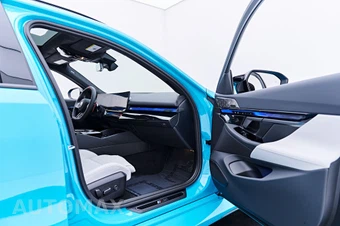 2026 BMW M5 Touring Wagon - miniatura 34