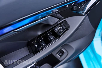 2026 BMW M5 Touring Wagon - miniatura 46