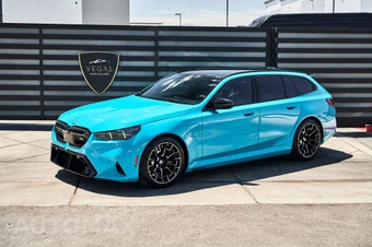 2026 BMW M5 Touring Wagon - miniatura 5
