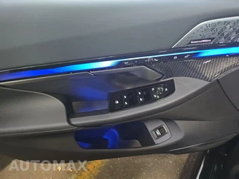 2026 BMW M5 Touring Wagon – miniatura 9