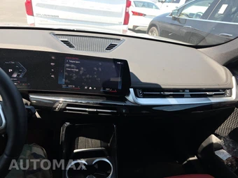 2026 BMW X1 M35i - miniatura 17