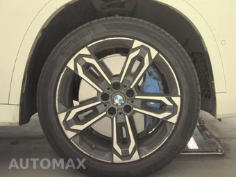 2026 BMW X1 M35i - miniatura 10