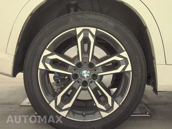 2026 BMW X1 M35i - miniatura 11