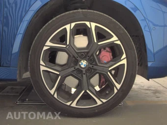 2026 BMW X1 M35i - miniatura 10