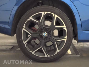 2026 BMW X1 M35i - miniatura 11