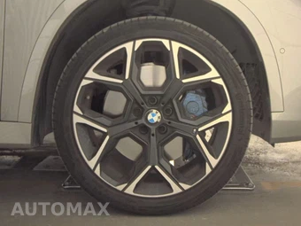 2026 BMW X1 M35i - miniatura 10