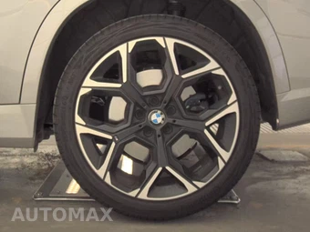2026 BMW X1 M35i - miniatura 12