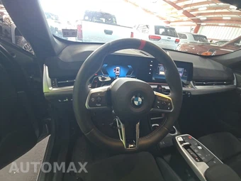 2026 BMW X1 M35i - miniatura 16