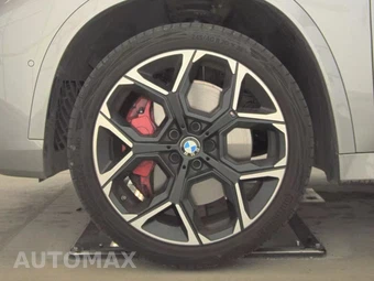 2026 BMW X1 M35i - miniatura 9