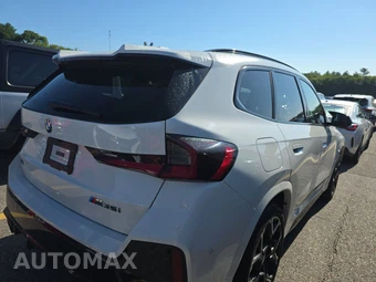 2026 BMW X1 M35i - miniatura 4