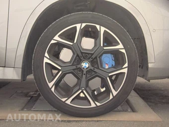 2026 BMW X1 M35i - miniatura 10
