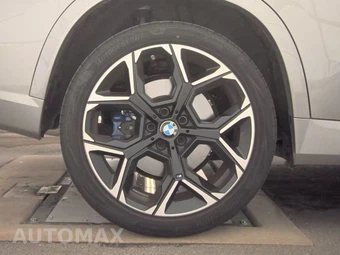 2026 BMW X1 M35i - miniatura 11