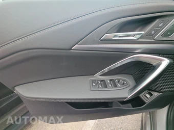 2026 BMW X1 M35i - miniatura 15