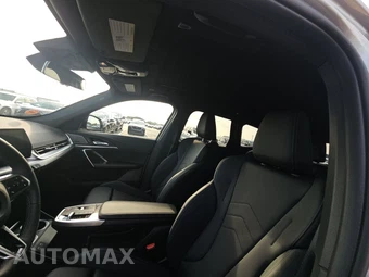 2026 BMW X1 M35i - miniatura 14