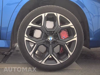 2026 BMW X1 M35i - miniatura 10