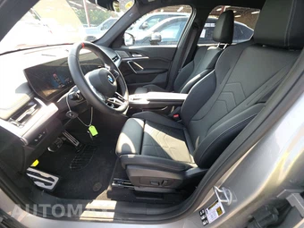 2026 BMW X1 M35i - miniatura 13