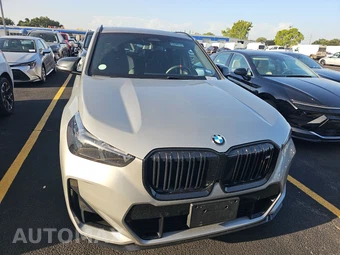 2026 BMW X1 M35i - miniatura 2