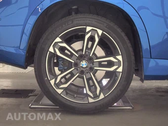 2026 BMW X1 M35i - miniatura 11