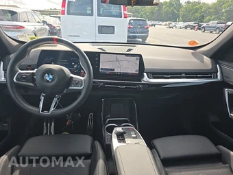 2026 BMW X1 M35i - miniatura 17