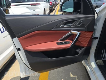 2026 BMW X1 M35i - miniatura 15