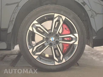 2026 BMW X1 M35i - miniatura 10
