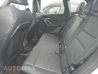2026 BMW X1 M35i - miniatura 13