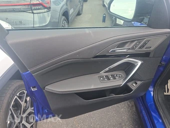 2026 BMW X1 M35i - miniatura 9