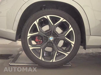 2026 BMW X1 M35i - miniatura 11