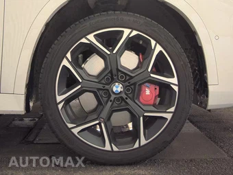 2026 BMW X1 M35i - miniatura 10
