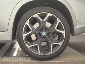 2026 BMW X1 M35i - miniatura 12