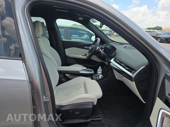 2026 BMW X1 M35i - miniatura 14