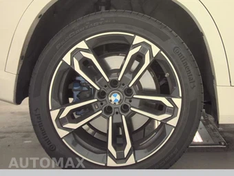 2026 BMW X1 M35i - miniatura 11