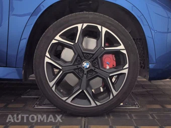 2026 BMW X1 M35i - miniatura 10